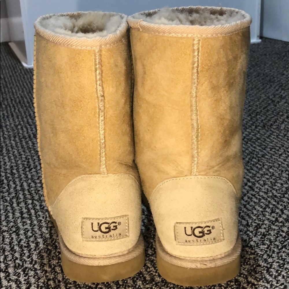 Ugg Australia Tan Classic Short Boots Size W6